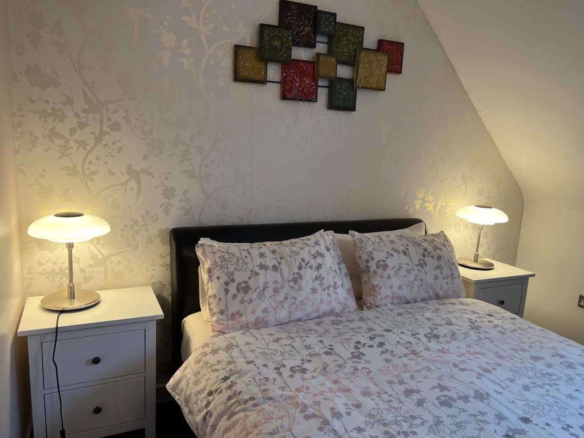 Sheffield City Centre , Free Wifi & Parking - Private Room - Shared House Exterior photo